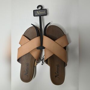 NWT Natural Reflections Womens 8M Tan Sandals